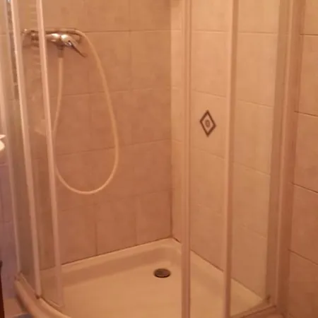 דירה Lido Apartman אגר